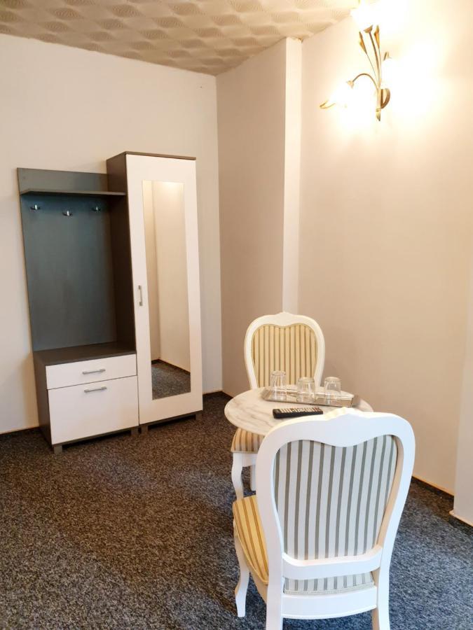 Park Hotel 2*